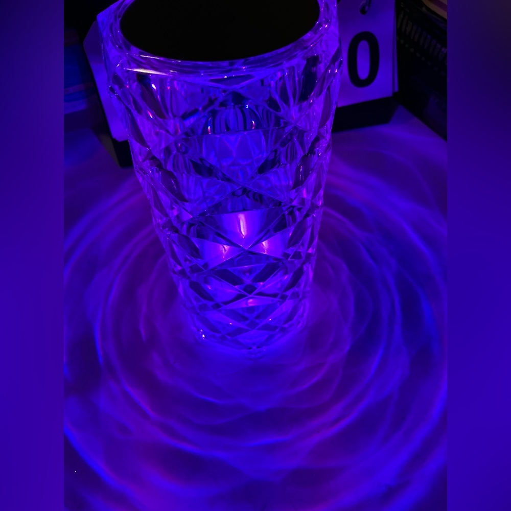 Rose Pattern light table lamp - Picture 7 of 8